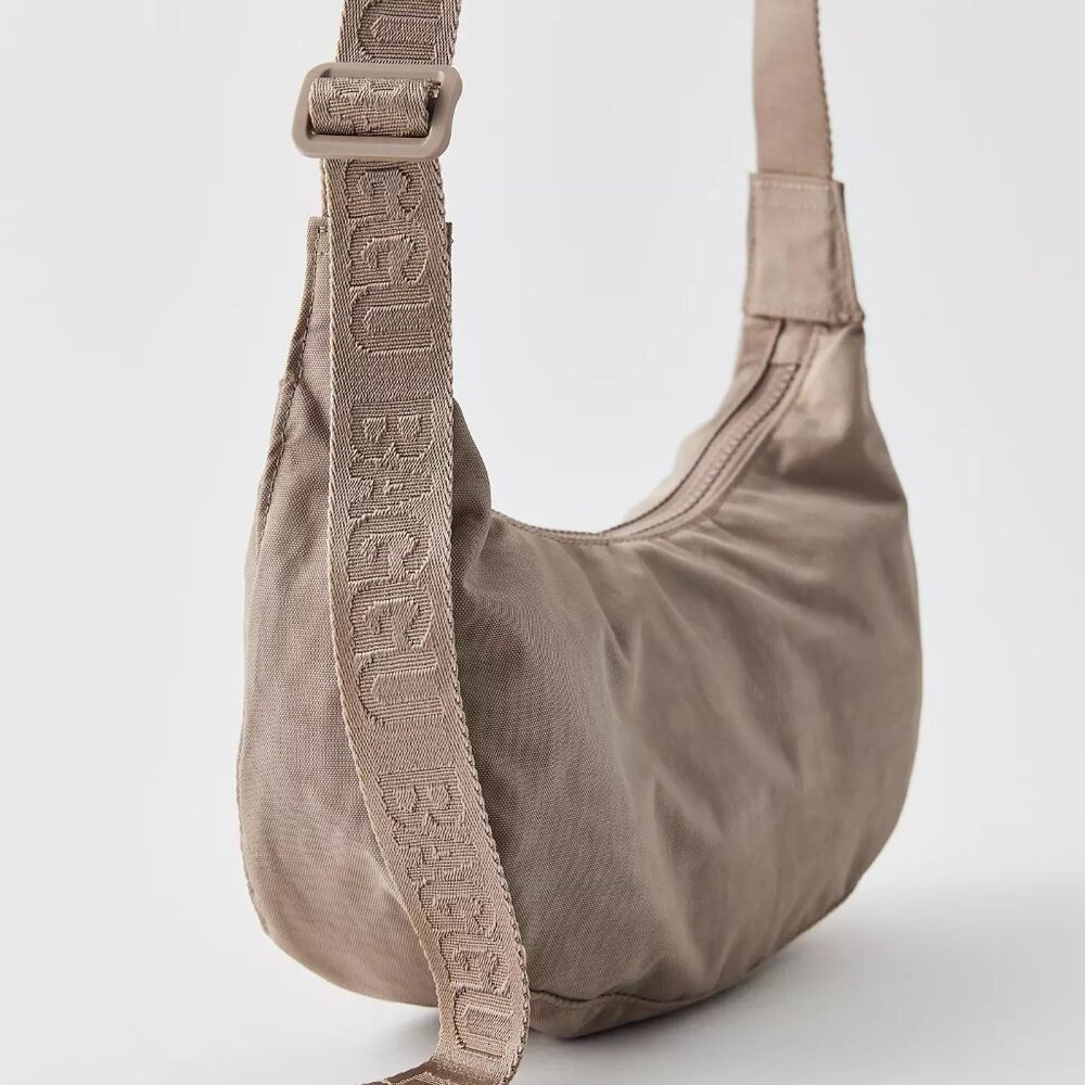NWT Baggu Small Crescent Bag - Dove